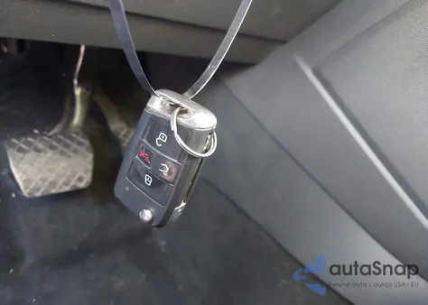 2019 Volkswagen Tiguan 2.0T Se/2.0T Sel/2.0T Sel R-Line/2.0T Sel R-Line Black из США, поврежденный, VIN 3VV3B7AX5KM115867